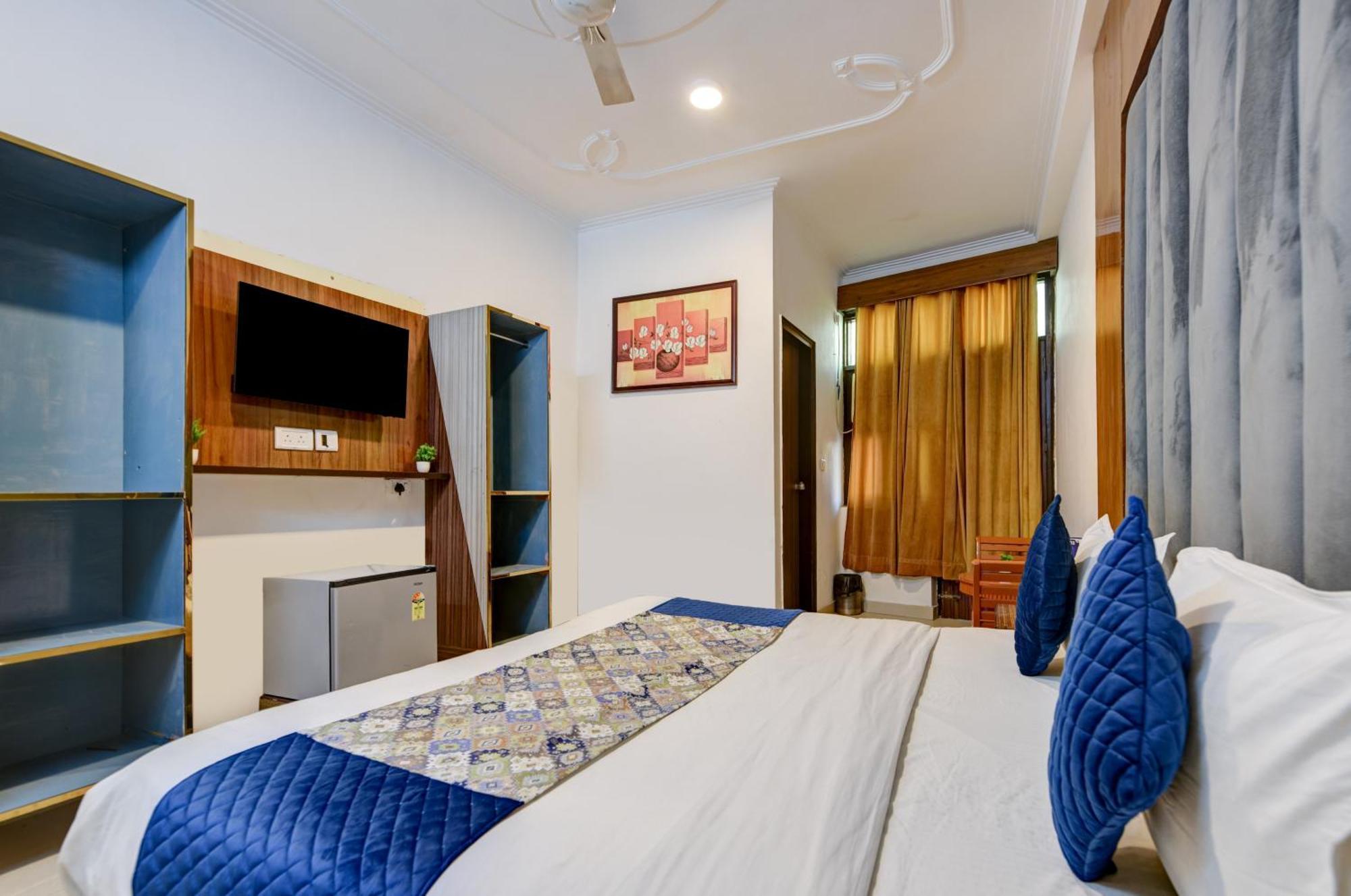 Hotel Kiara Near Delhi Airport - Free Airport Drop New Delhi