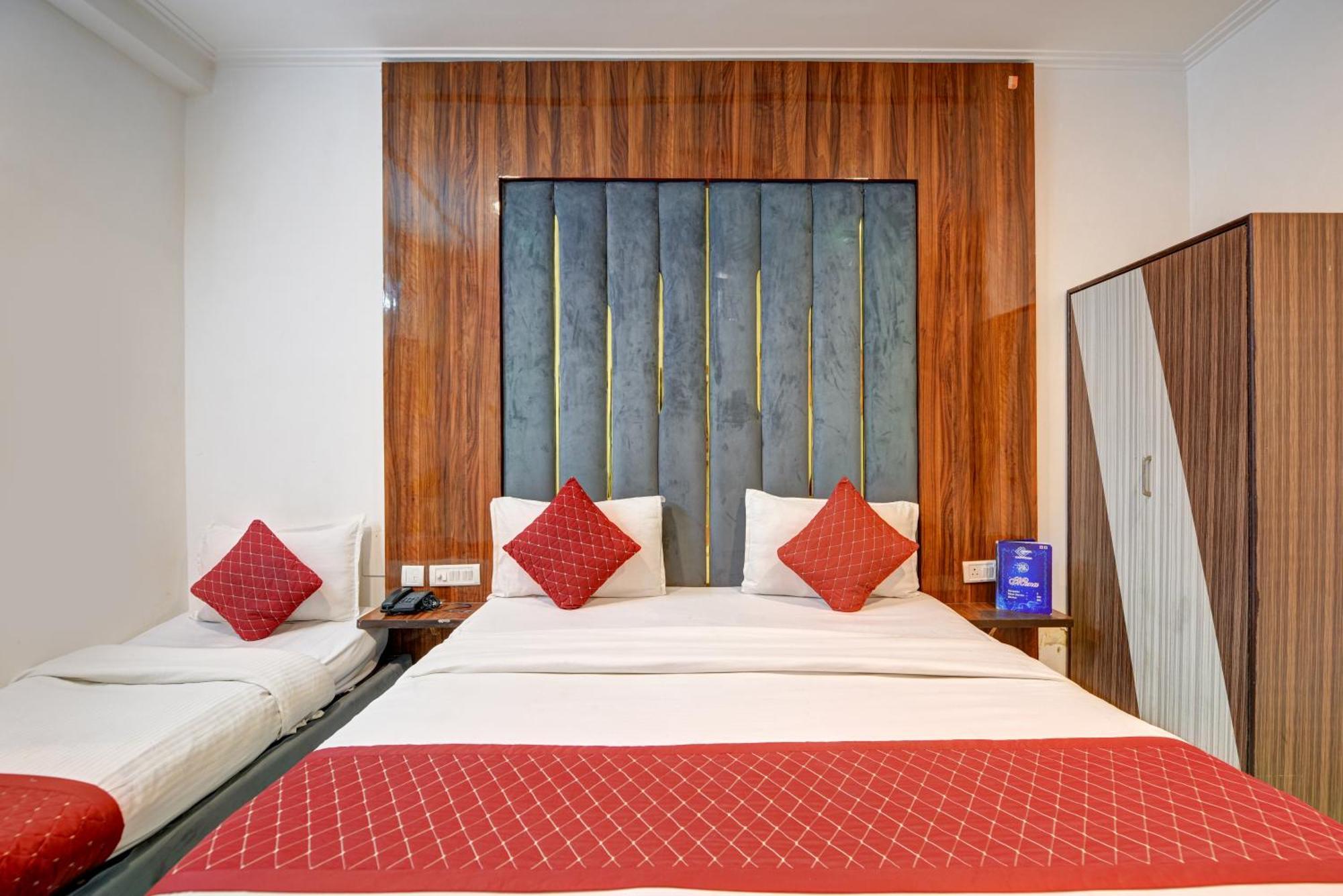 Hotel Kiara Near Delhi Airport - Free Airport Drop New Delhi
