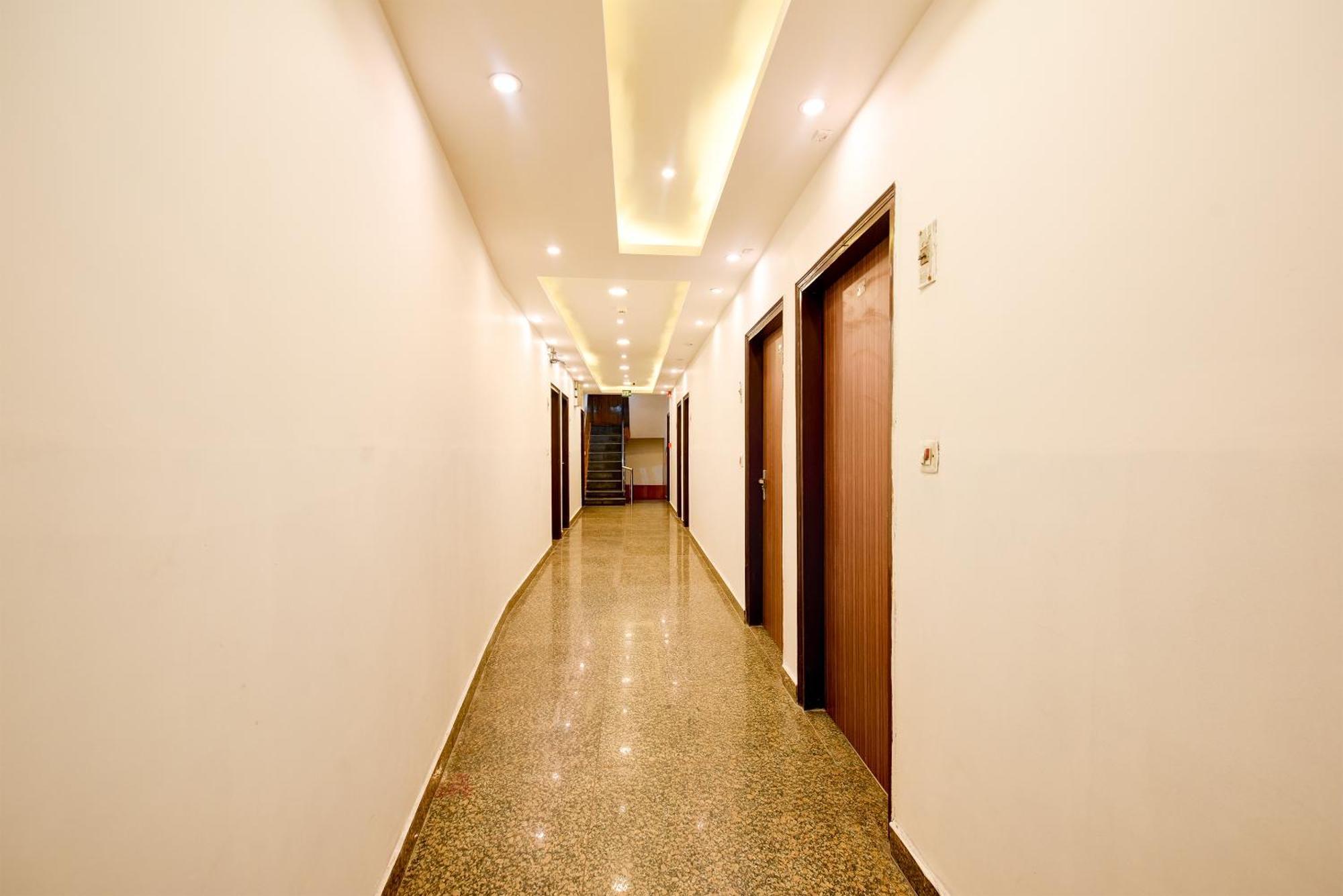 Kiara Near Delhi Airport - Free Airport Drop New Delhi