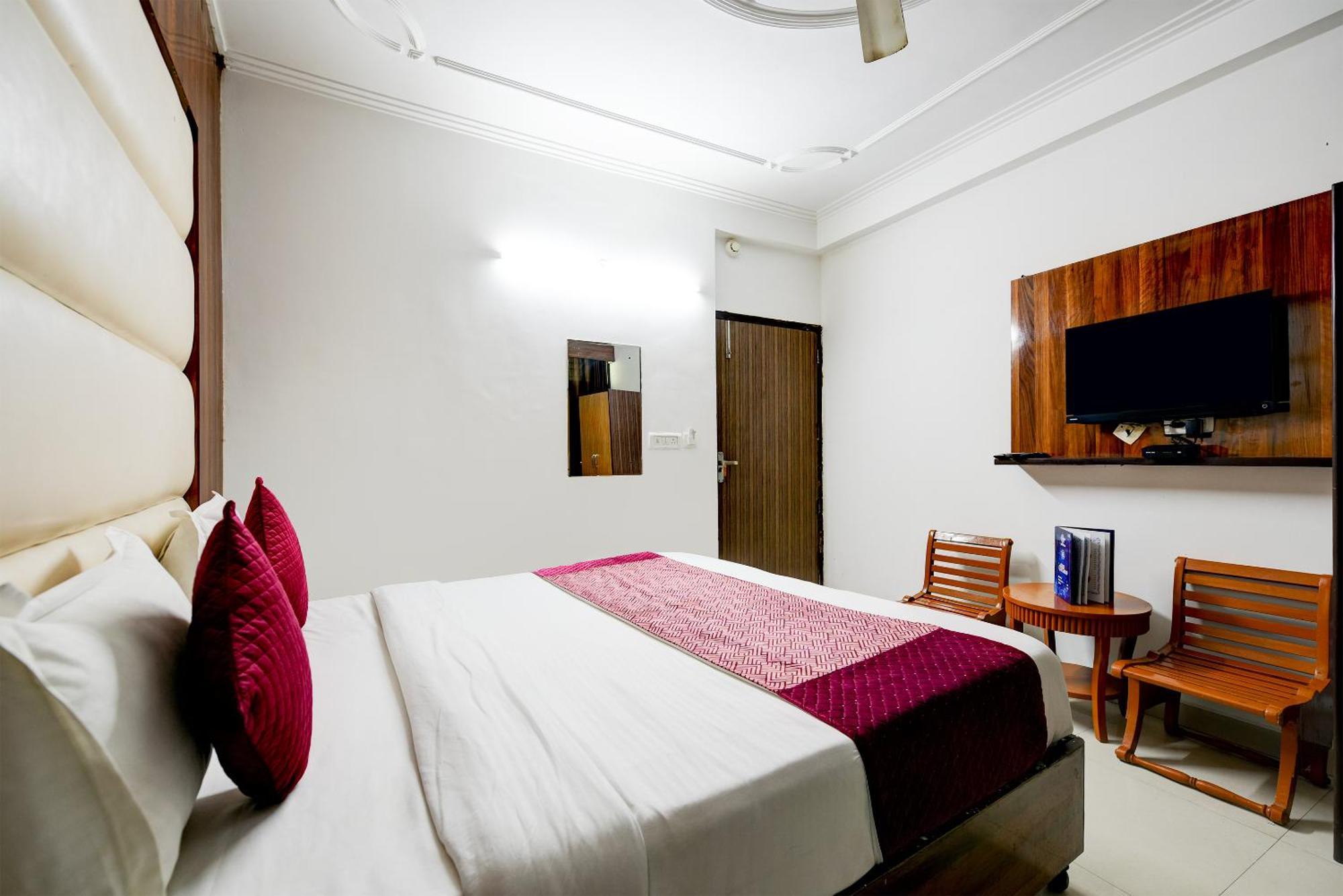 Kiara Near Delhi Airport - Free Airport Drop Hotel