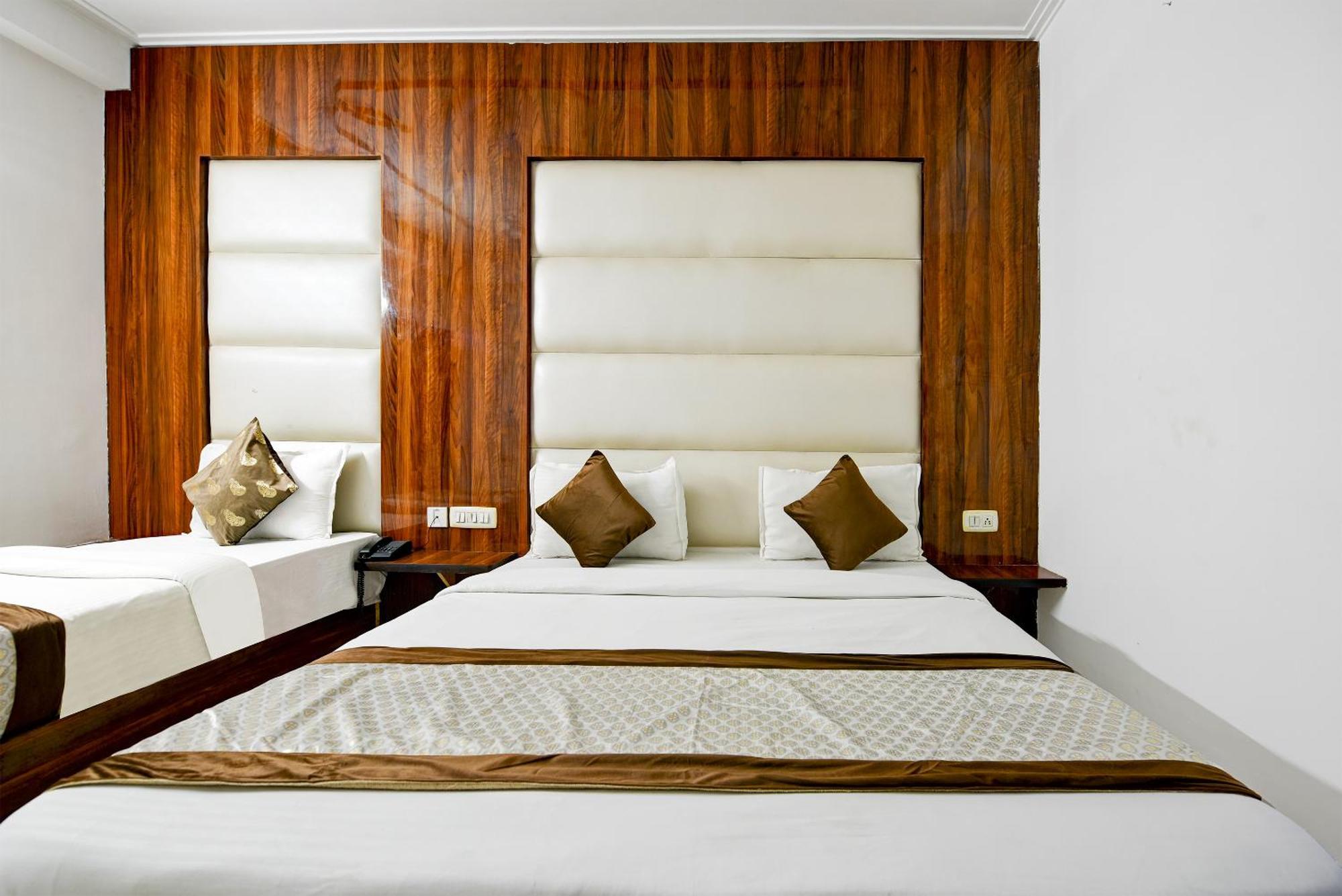 Hotel Kiara Near Delhi Airport - Free Airport Drop New Delhi