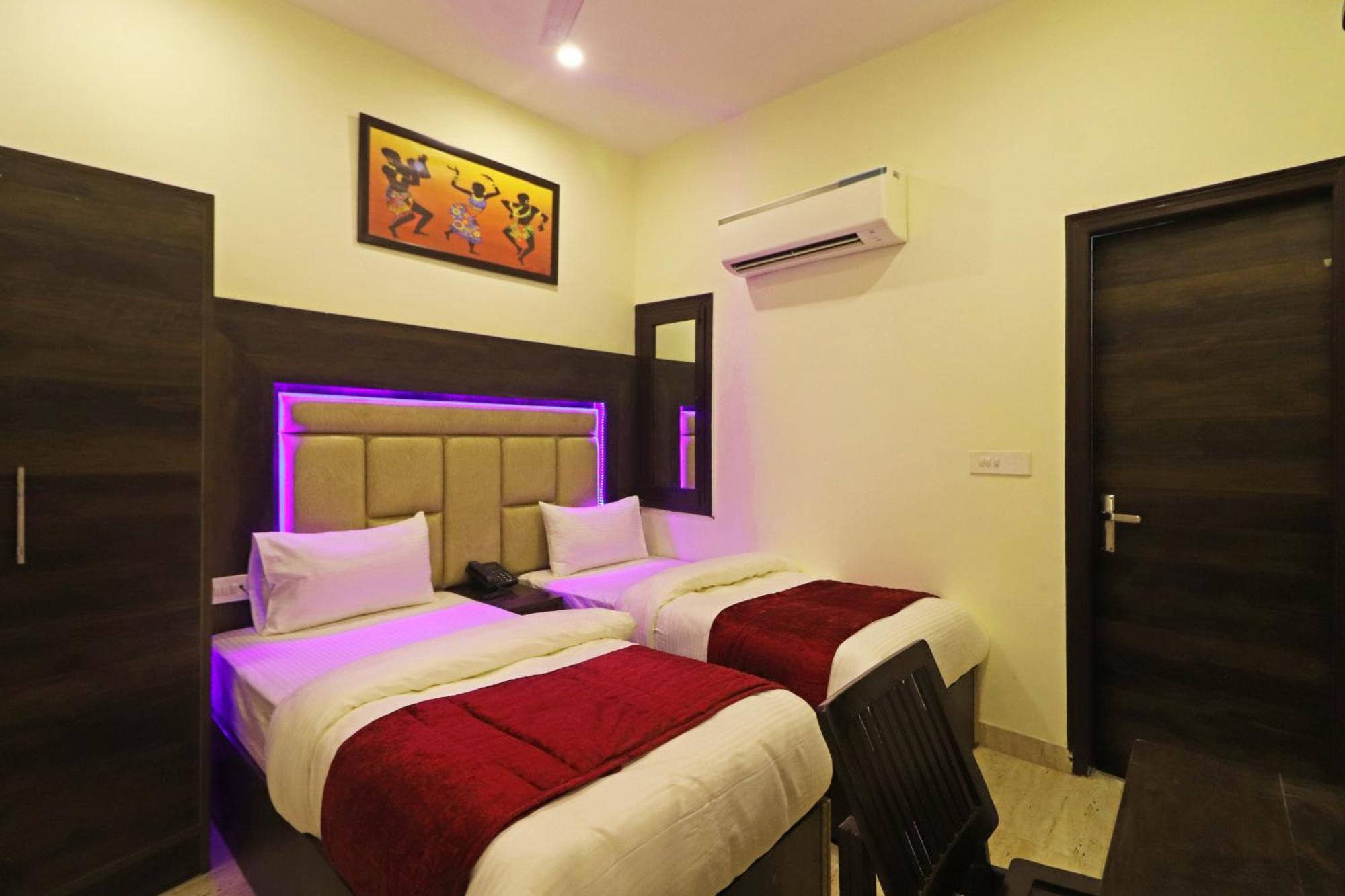 Kiara Near Delhi Airport - Free Airport Drop 4* New Delhi